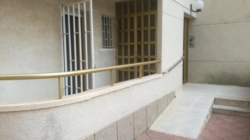 100M2 Big Apartment Private Garden And Pool/ 100M2 Gran Apartamento Jardin Privado Y Piscina / Acogedor Apartamento En Zona Tranquila Y Agradable Cambrils Esterno foto