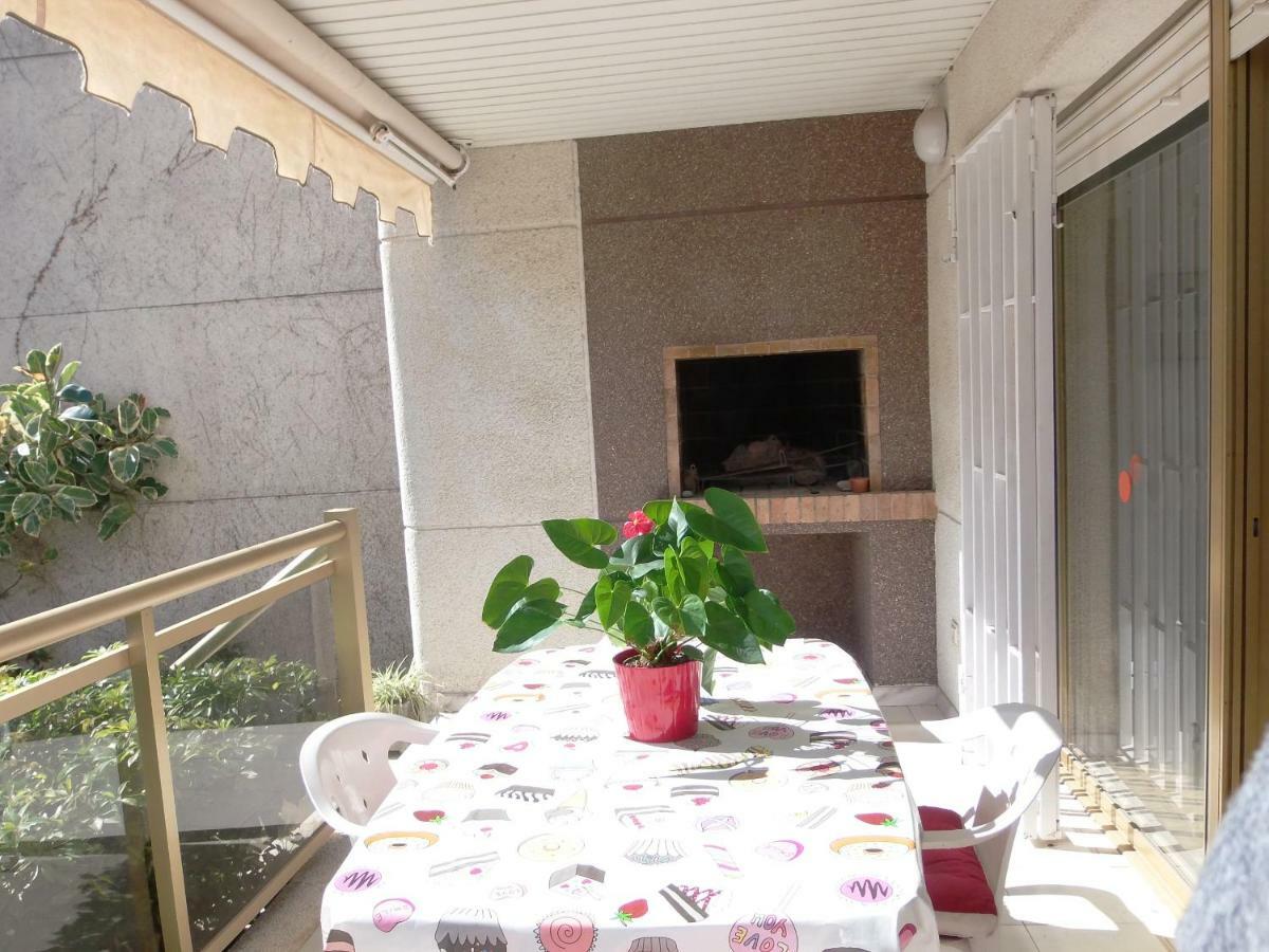 100M2 Big Apartment Private Garden And Pool/ 100M2 Gran Apartamento Jardin Privado Y Piscina / Acogedor Apartamento En Zona Tranquila Y Agradable Cambrils Esterno foto